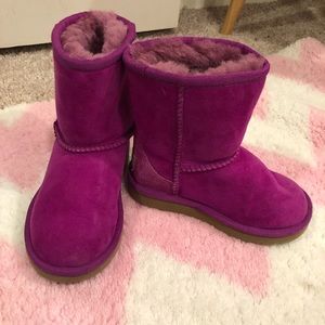UGG boot :: toddler size 9